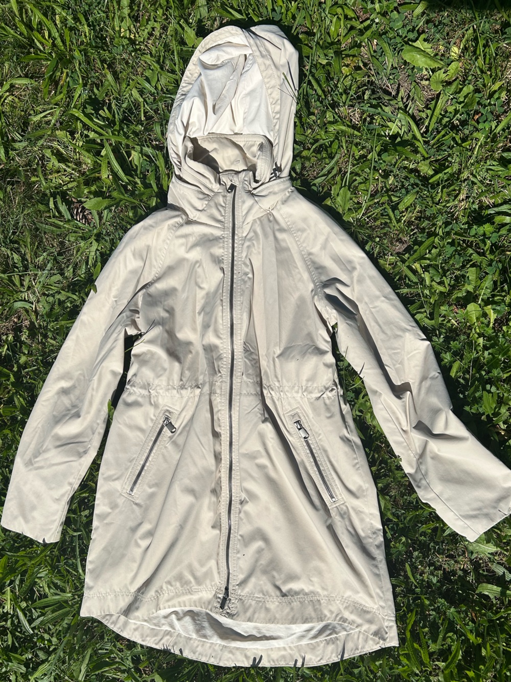 The Group by Babaton (Aritzia) Light Beige Hooded Raindrop Utility Jacket - XS